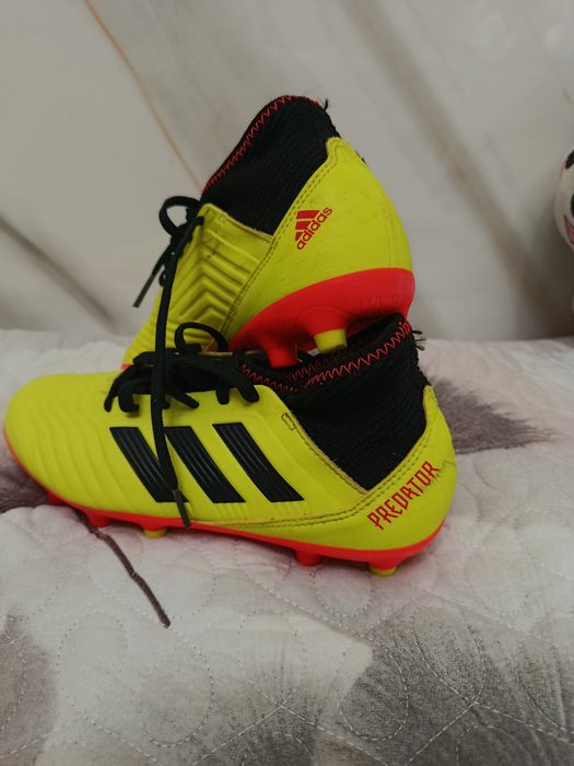 Сороконожки Adidas predator, для точности ударов 35,5