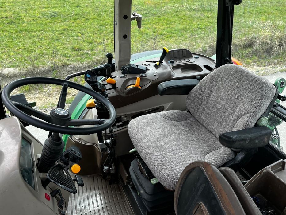 Tractor John Deere 5720 cu incarcator frontal