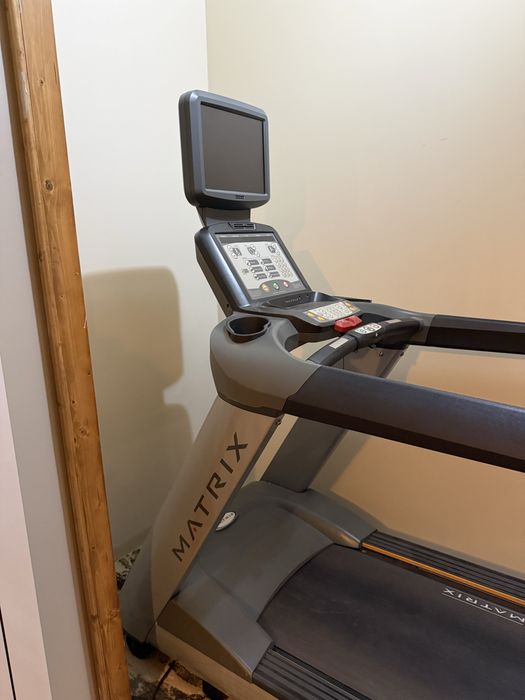 Banda de alergat profesionala MATRIX T5X