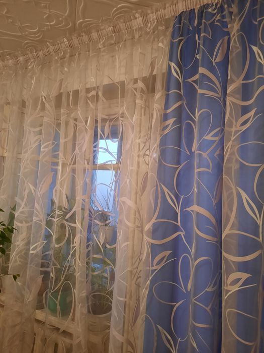 Тюль  б/у готовая с крючками