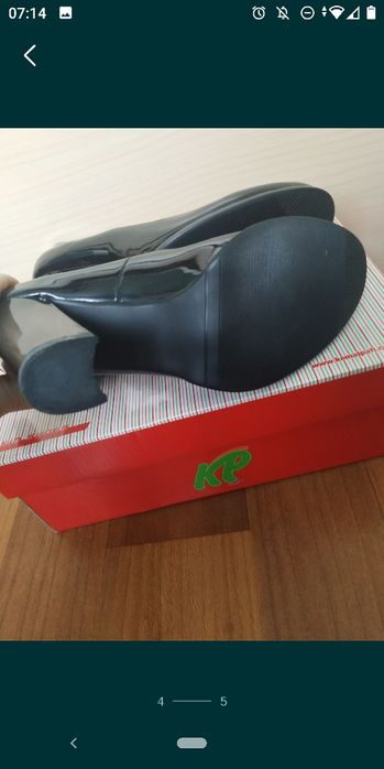 Черные лаковые новые даковые туфли 37 р