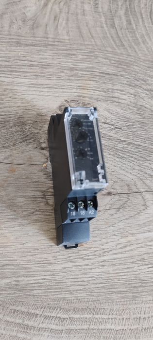 Releu temporizare Schneider Zelio