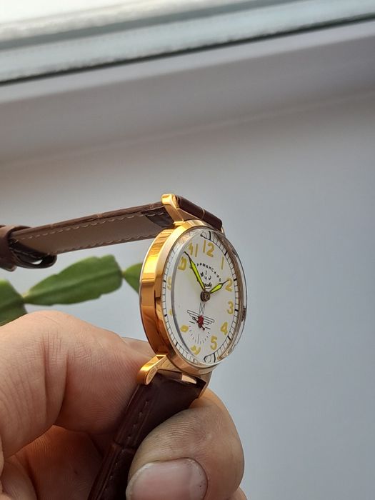 Продам позолоченные часы СССР