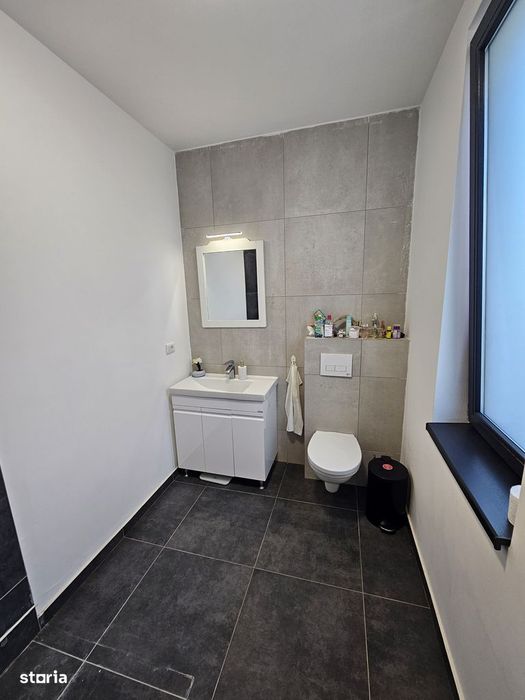 Casă 3 camere, parter, 130 mp, curte 300 mp, mobilată, utilată