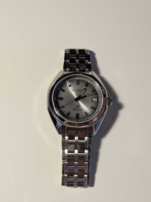 Часовник Bulova Jet Star Quartz Watch