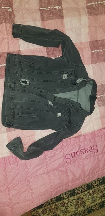 Продам джинсовую куртку унисекс Just