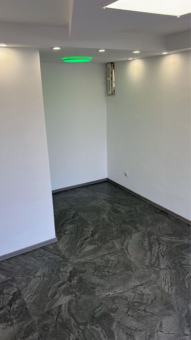 Inchiriez Spatiu Comercial 14mp