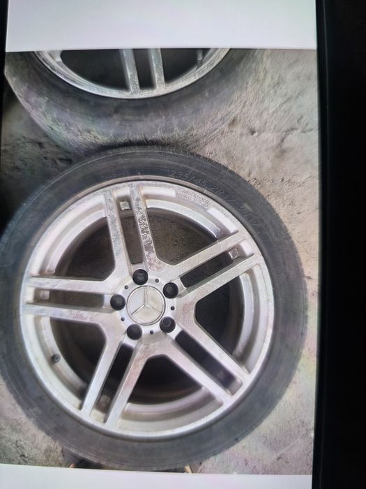 Продам резину с дисками 235на 45.р17