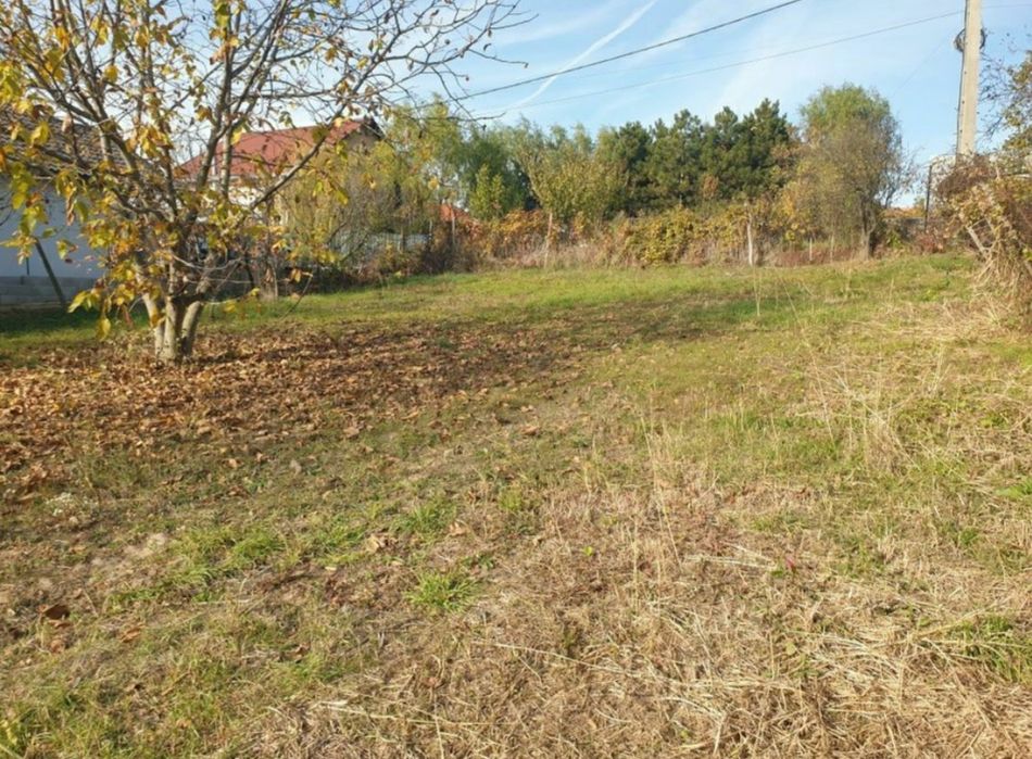 Teren Intravilan 780 mp Zona Dealuri