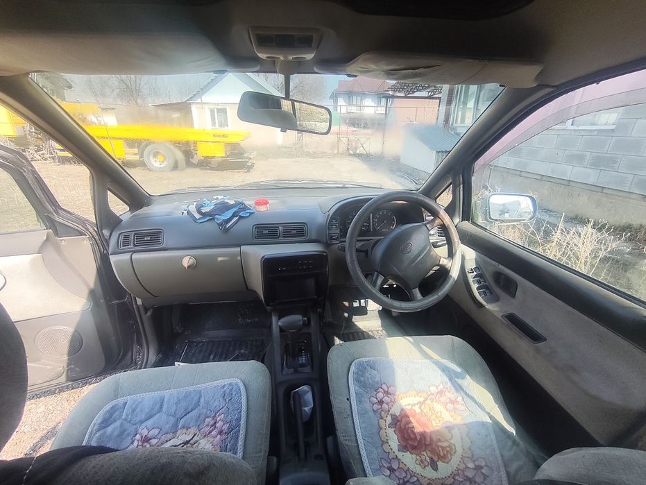 Ниссан прерия джой