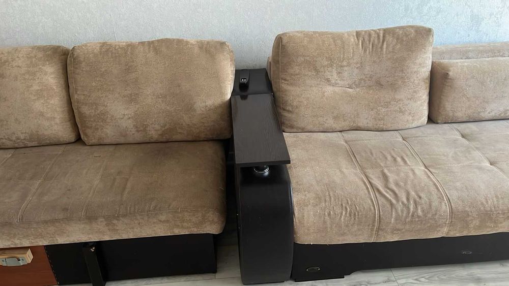 Продается б/у диван угловой