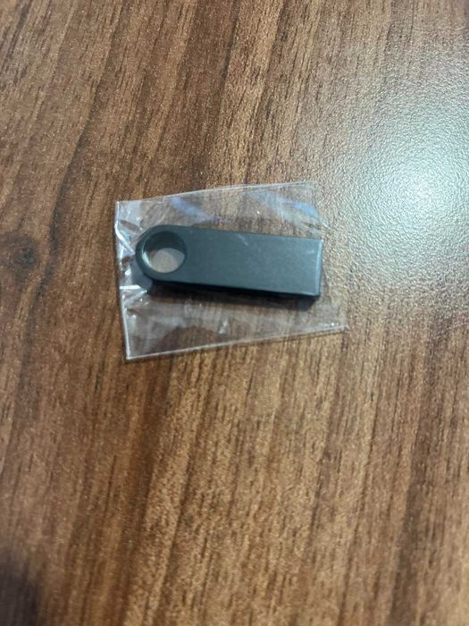 USB Flash памет         32gb