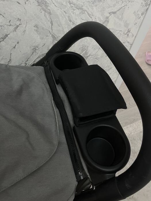 Продам детские коляски Joie