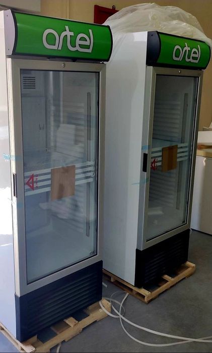 Артел Витринный Холодильник.Арзон