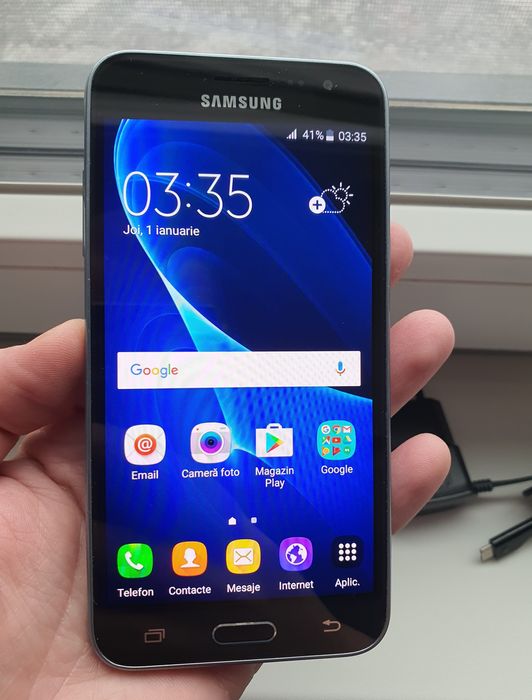 Vând Samsung J3.Pret 190 ron