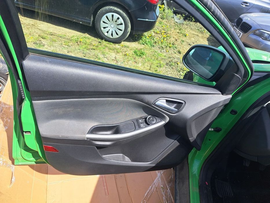 Piese Ford Focus 3 CB8 1.6tdci an 202 verde Capota Usa stanga dreapta fata spate Aripa stanga dreapta fata Haion Stop stanga dreapta haion aripa Bara