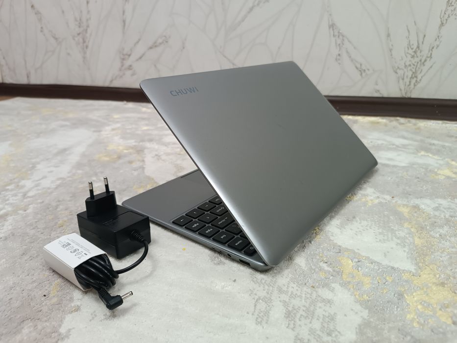 Ноутбук CHUWI SSD m.2, ОЗУ 8Гб.