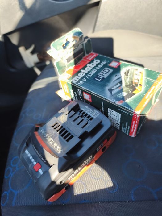 Vând acumulator metabo nou