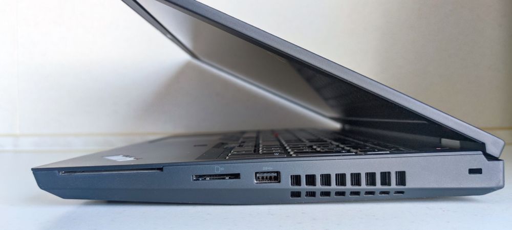 Lenovo ThinkPad P15 Gen 2 (i7-11800H | 32GB RAM | 1TB SSD)