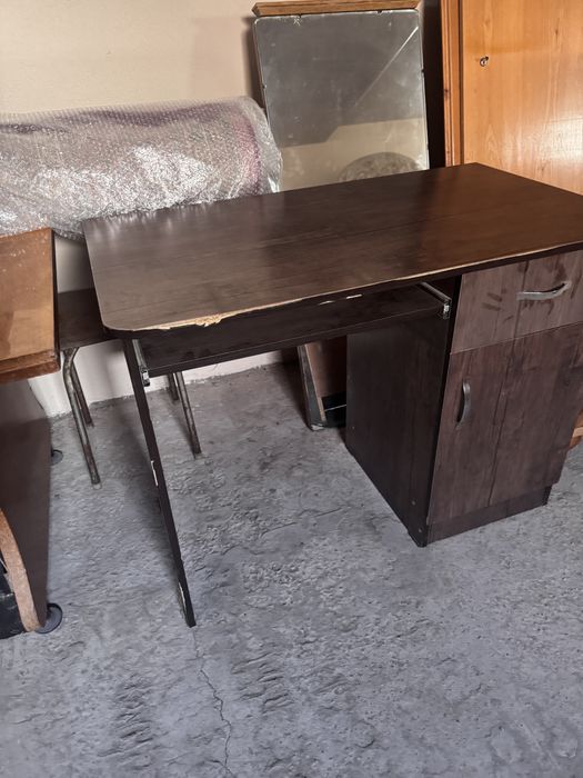 Письменный стол