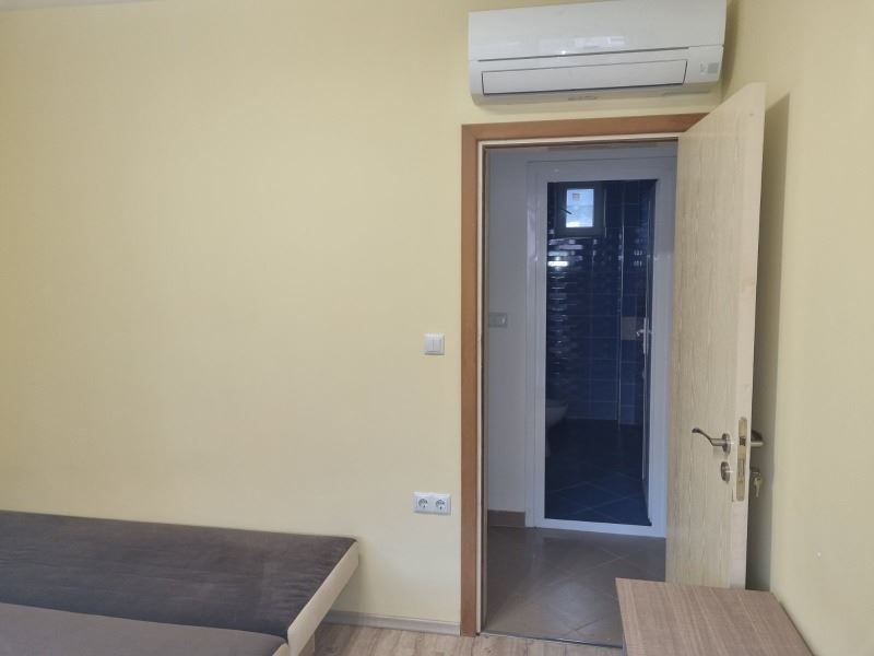 Дава се под наем Двустаен апартамент в София, Зона Б-19 - 54 кв.м за 638.01 € - Снимка #11