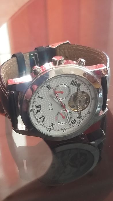 Vand ceas mecanism automatic