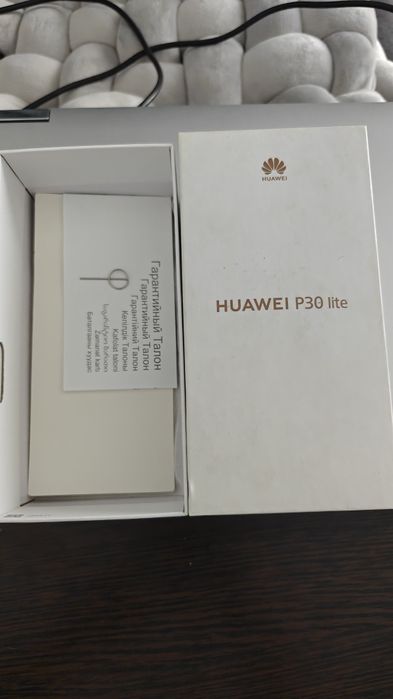 Телефон Huawei p30light 4/128gb