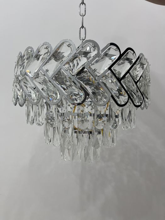 Жаңа люстра сатылады (қолданылмаған)