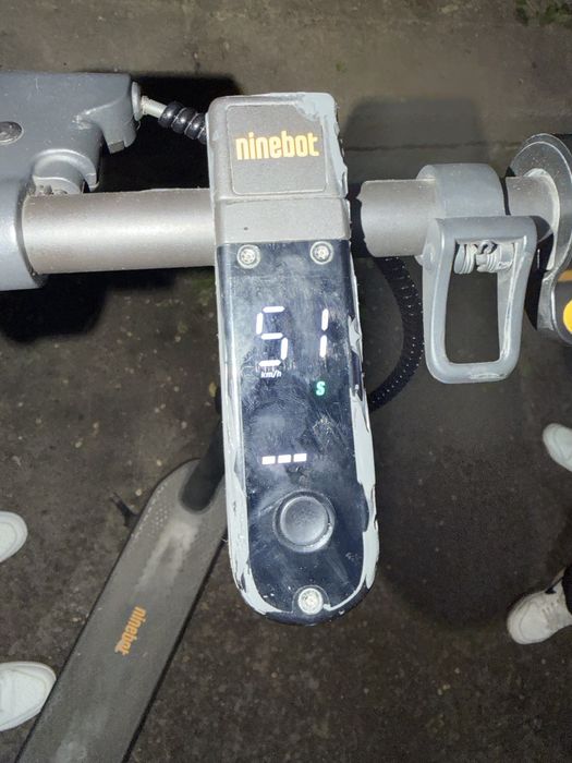 самокат ninebot .