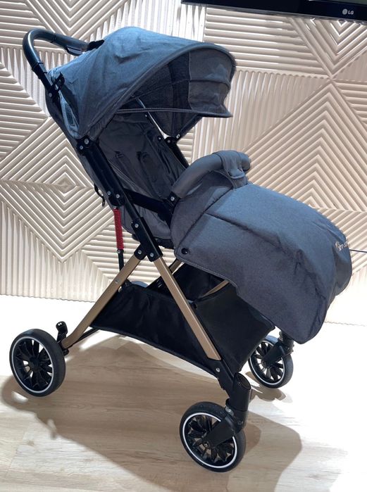 Детская коляска.