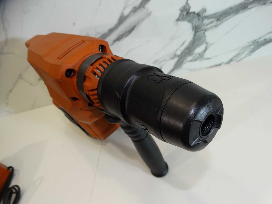 НОВО - Hilti TE 50 - 22 / NURON - Ударо пробивна машина