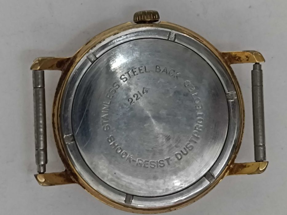 Позлатен часовник Восток