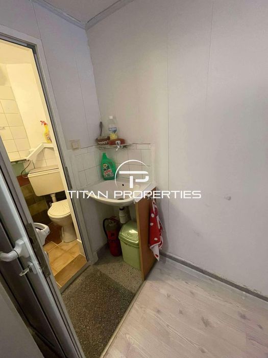 Дава се под наем Магазин в Варна, Автогара - 25 кв.м за 190 € - Снимка #8