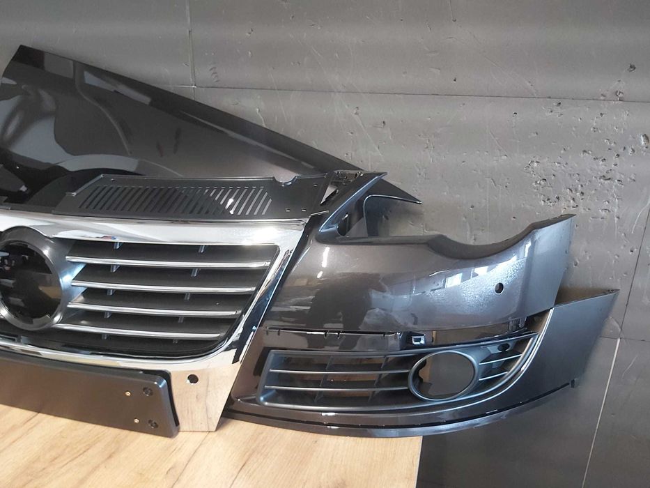 Bara&Grile&Aripa Fata Dreapta VW Passat B6 2005-2011 (LC8Z (Maro))