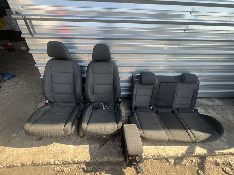 Запазен текстилен салон Golf 6 4 врати седалки Н683