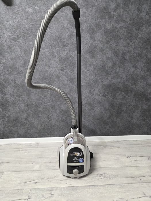 Продам пылесос Samsung