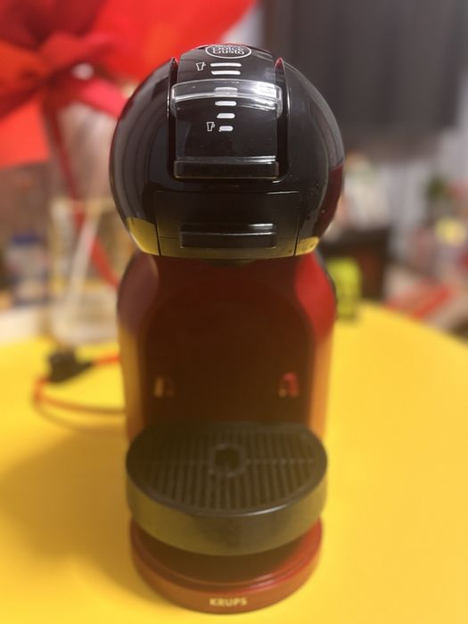 Кафемашина на капсули Dolce Gusto