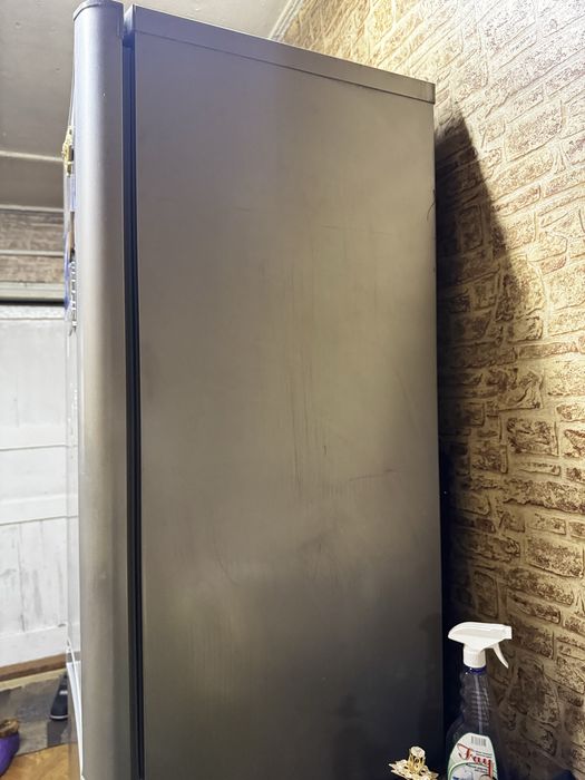 Холодильник indesit