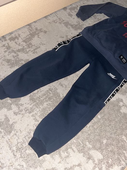 Продам одежду штаны и кофту