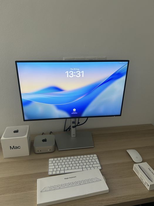 Mac Mini M4 16GB 256GB + Dell U2724DE 27” 2K + Magic Keyboard + Magic Mouse