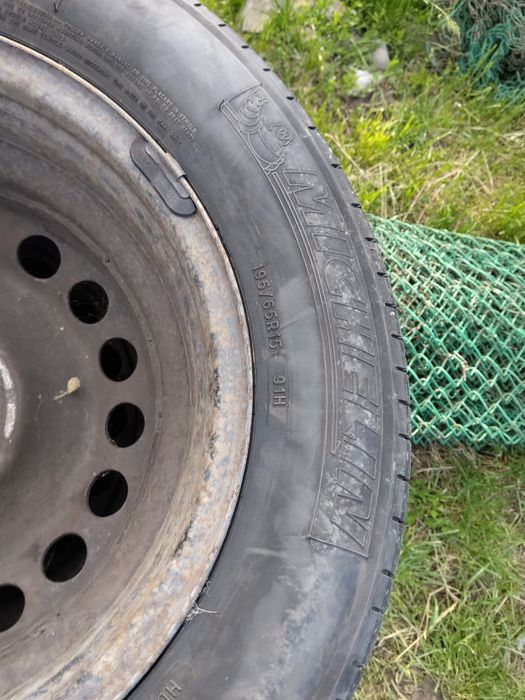 Vând anvelope R15 vara Michelin