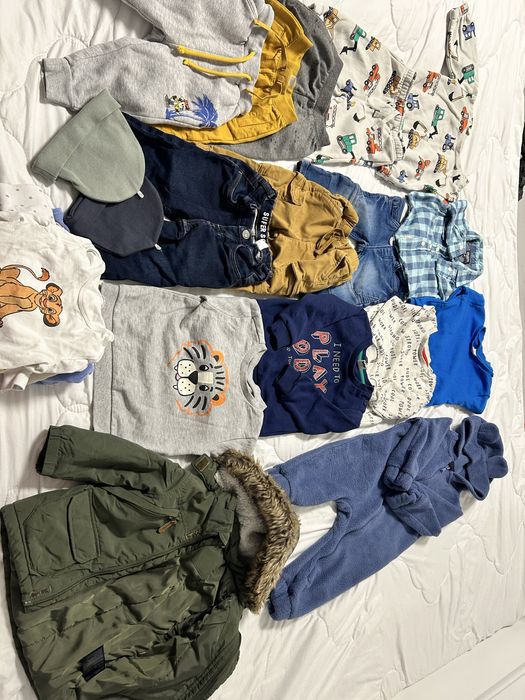 Lot haine pentru bebelusi marimea 74/80