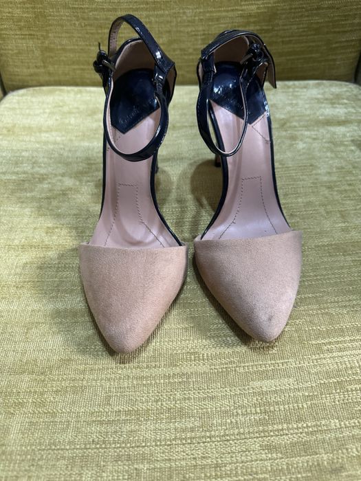 Продам босоножки