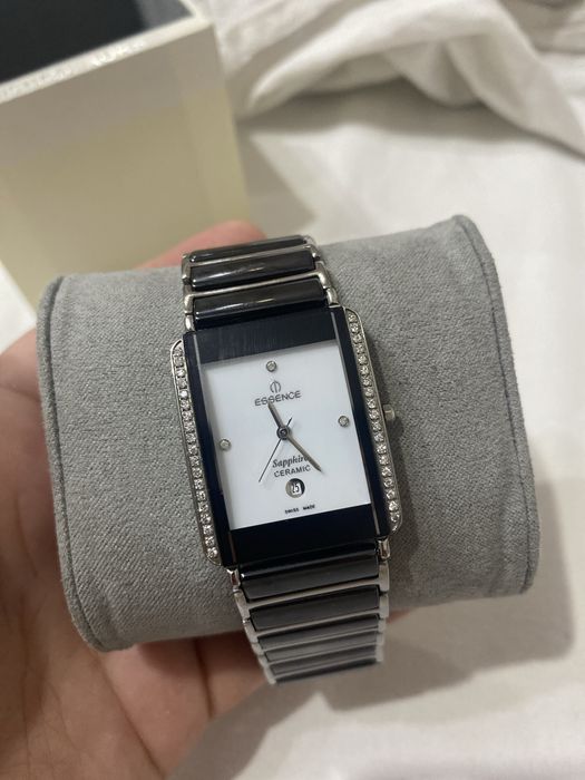 Часы от essence