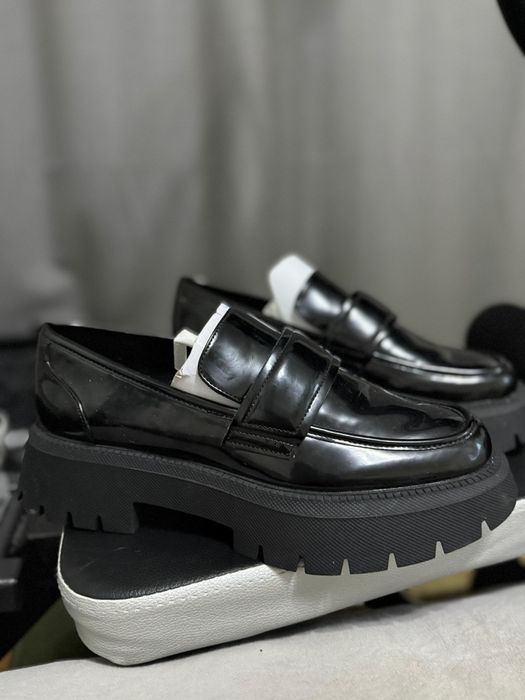 Продам Zara лоферы