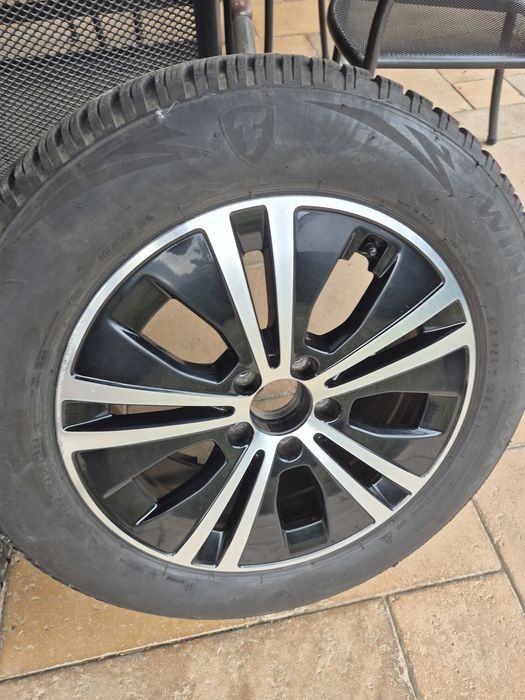 Jante originale Mercedes 17” A2134015100 ET40 + anvelope iarnă Firestone