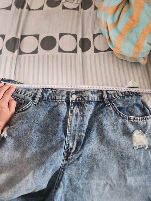 Blugi scurti noi shein marime 3xl