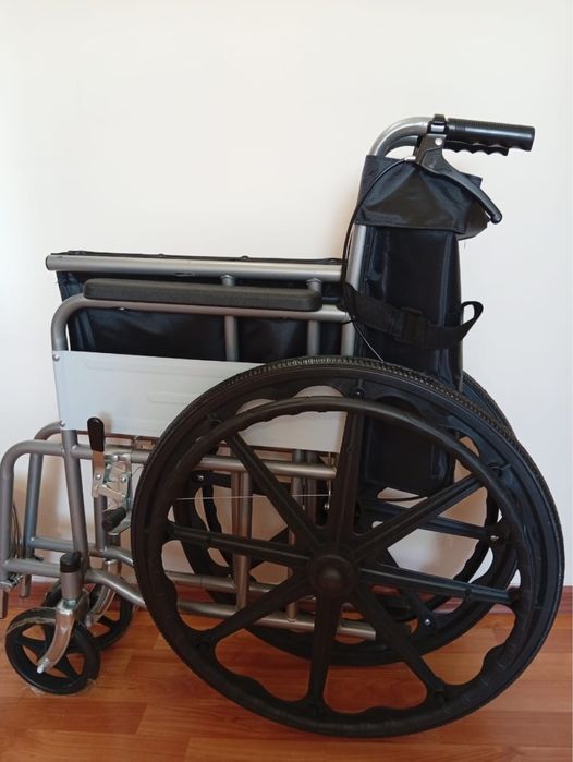Инвалидная коляска
