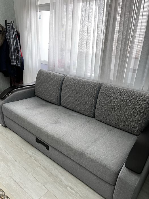 Срочно продам раскладной диван!!