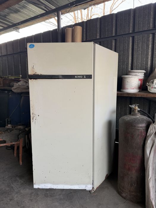 Отдам бесплатно холодильник